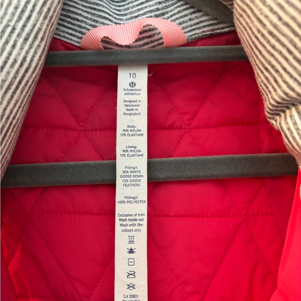 Lululemon Lightweight Size 10 Fluffed Up Goose Down Vest - Picture 9 of 10